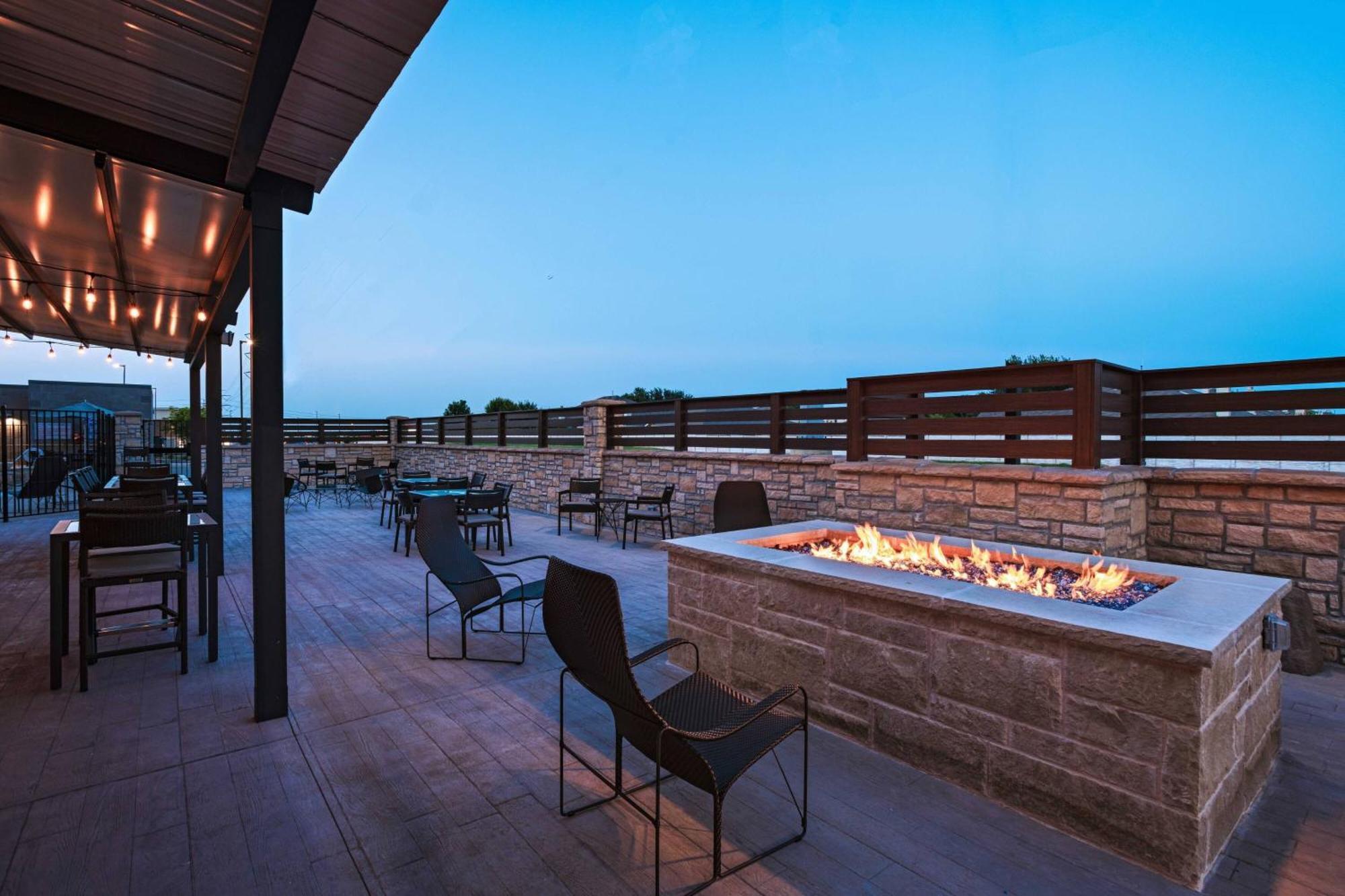 Courtyard Dallas Grand Prairie Exteriör bild